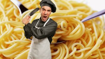 Итальянец разнёс рецепт спагетти наших хозяек в пух и прах