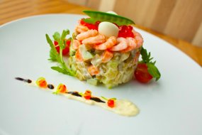 «Мимоза» с креветками. Кулинар раскрыл рецепт самой вкусной версии салата