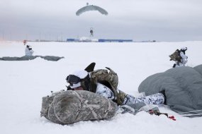 Спецназ ФСБ готовится защищать Северный шельф от вторжения потенциального противника