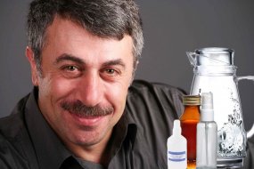 Копейки в любой аптеке: Комаровский предложил вариант домашнего антисептика своими руками