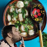 С чем подавать пельмени, чтобы было «ай как вкусно!», рассказал повар из Сибири