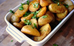 Когда пюре уже не лезет: Вкус печёного картофеля без специй и духовки в два счёта