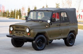 «В продаже уже есть такой УАЗик?» – Подготовленный к бездорожью УАЗ-469 покорил сеть
