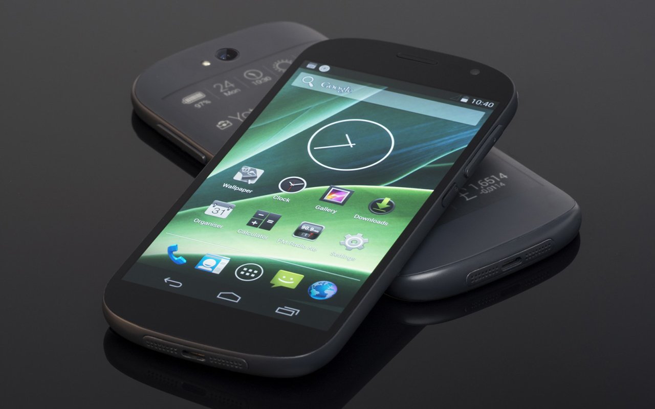 Российский смартфон с двумя. YOTAPHONE 2. Йотафон 2022. YOTAPHONE 2014. Йотафон 2 2014.