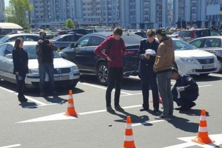 Стрельба на парковке. Стрельба на парковке Сити Молл.