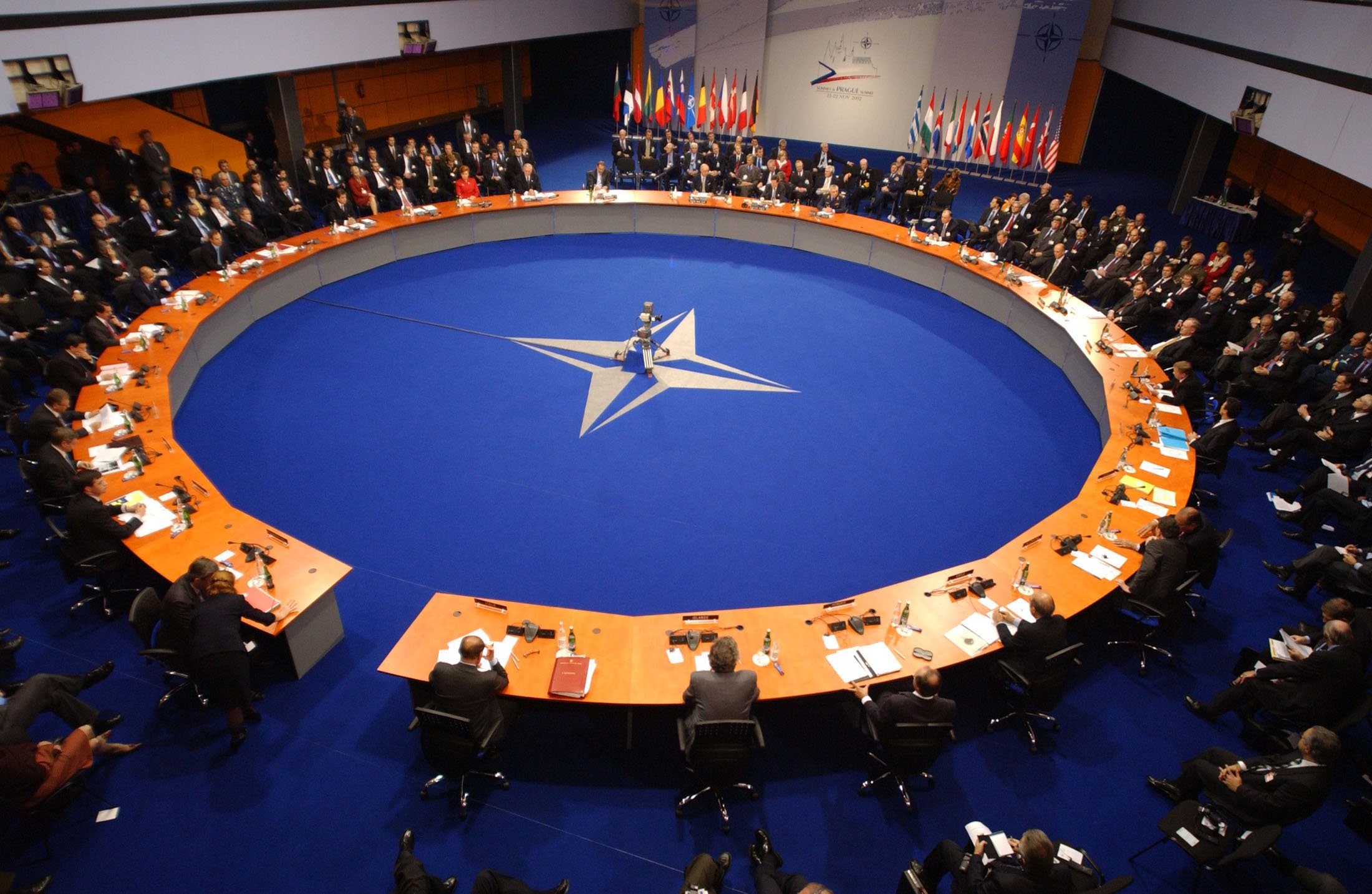 Глава альянса нато. Парламентская Ассамблея НАТО. Мадридский саммит НАТО. Североатлантический Альянс НАТО. Саммит НАТО 2002.