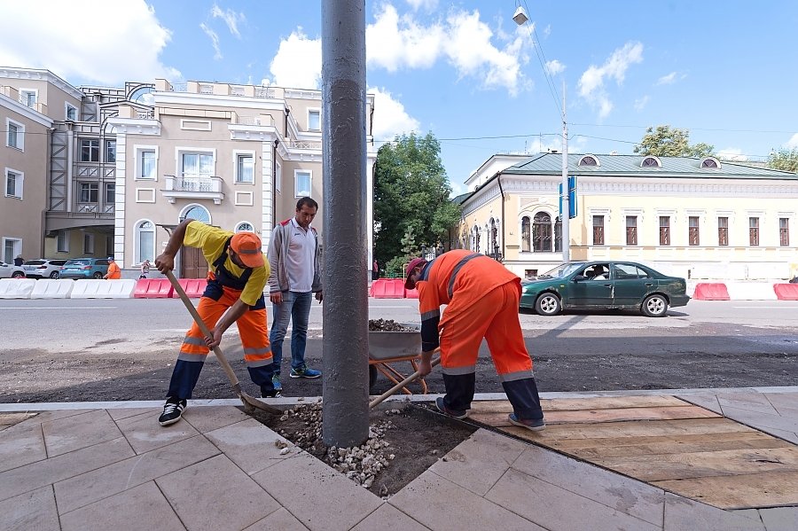 Ремонт улица. Благоустройство улиц Москвы. Большая Ордынка после реконструкции. Большая Ордынка улица Москва после реконструкции. Работы по благоустройству к новому году.