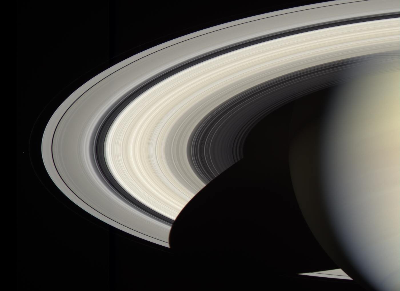 Какого цвета кольца сатурна. Планета с кольцами Сатурн. Планета Сатурн кольца Сатурна. Кольца Сатурна Максвелла. Кольцевая система Сатурна.