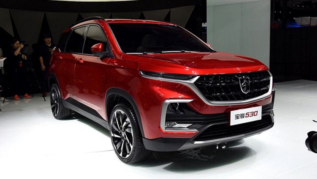 Семиместный китаец. Baojun 530. Хёндай 7 местный кроссовер. Китайский 7 местный кроссовер. Высокие паркетники.