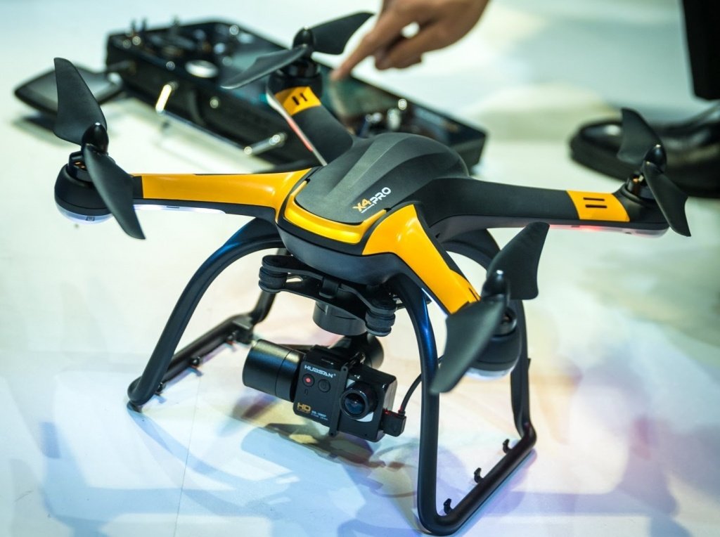 Обзор недорогих. Hubsan x4 Pro. X4 Pro квадрокоптер. Дрон беспилотник с камерой. Лучший квадрокоптер.