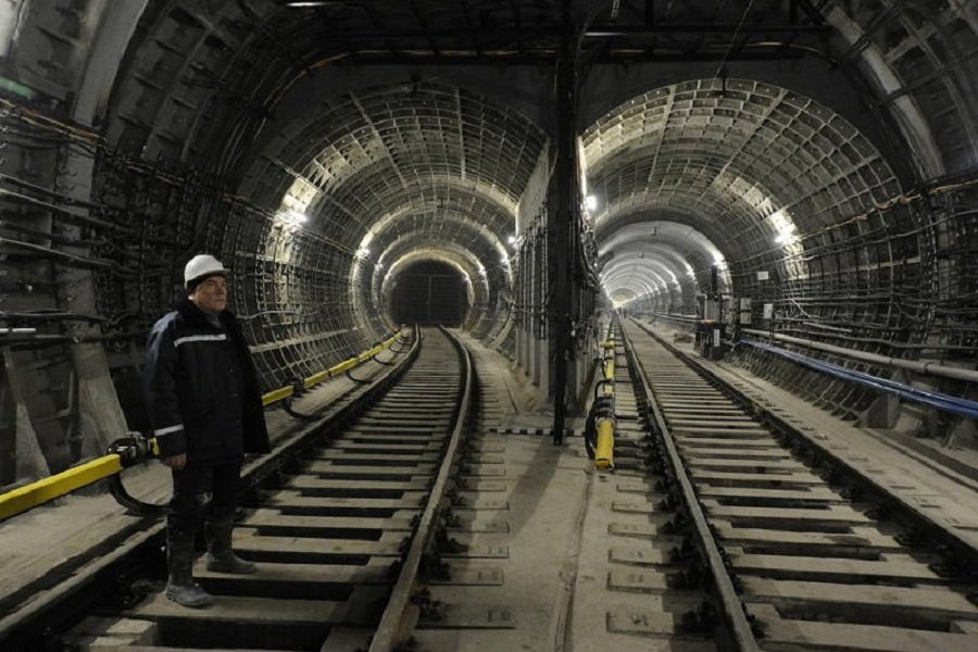 Метро км. Двухпутные тоннели метро в Москве. Двухпутного тоннеля Московского метрополитена. Двухпутный перегонный тоннель. Двухпутный тоннель Окская.