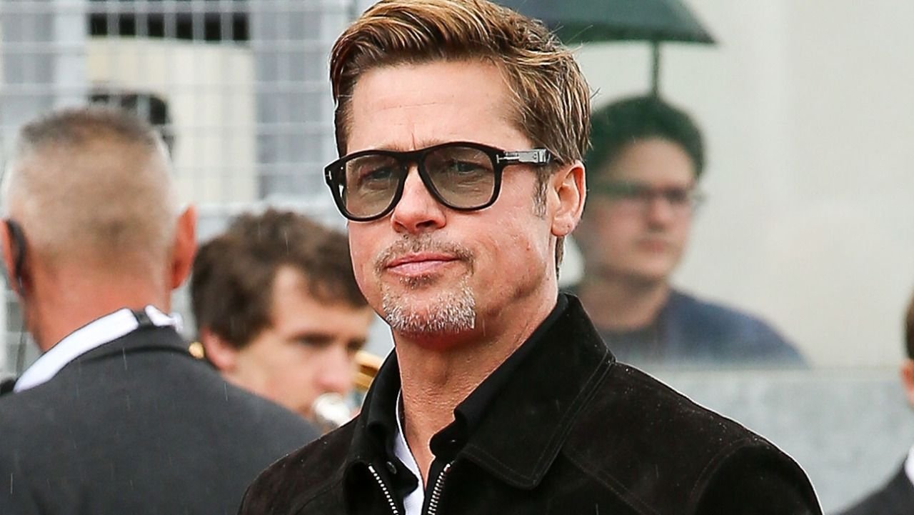 Брэд Питт. Брэд Питт фото. Брэд Питт ray ban. Brad Pitt 2023.