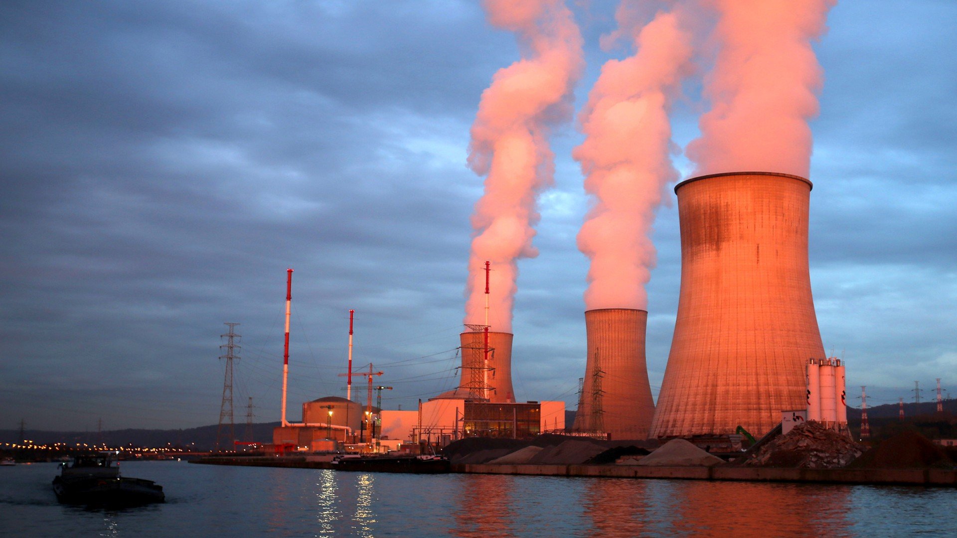 Проблемы ядерной энергии. Tihange 3 АЭС. АЭС Тианж Бельгия. Геотермальная электростанция Мацукава. Ядерные станции в Бельгии.