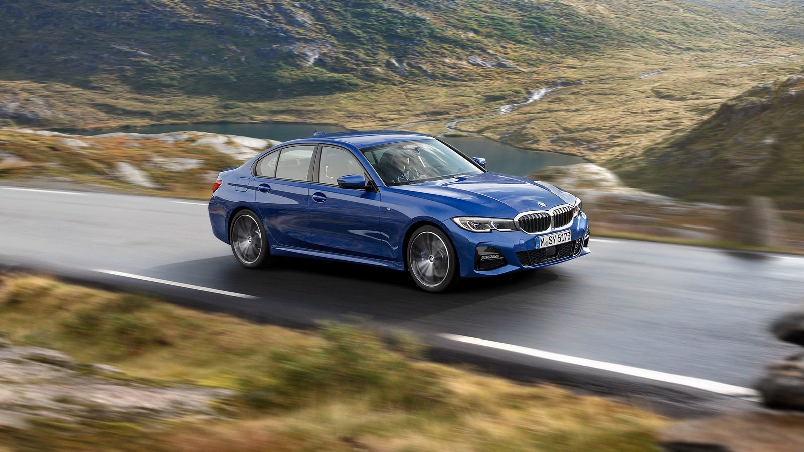 Бмв 3 сколько лошадей. BMW g20. BMW 3 Series g20. BMW 340i g20. БВМ 3 2019.