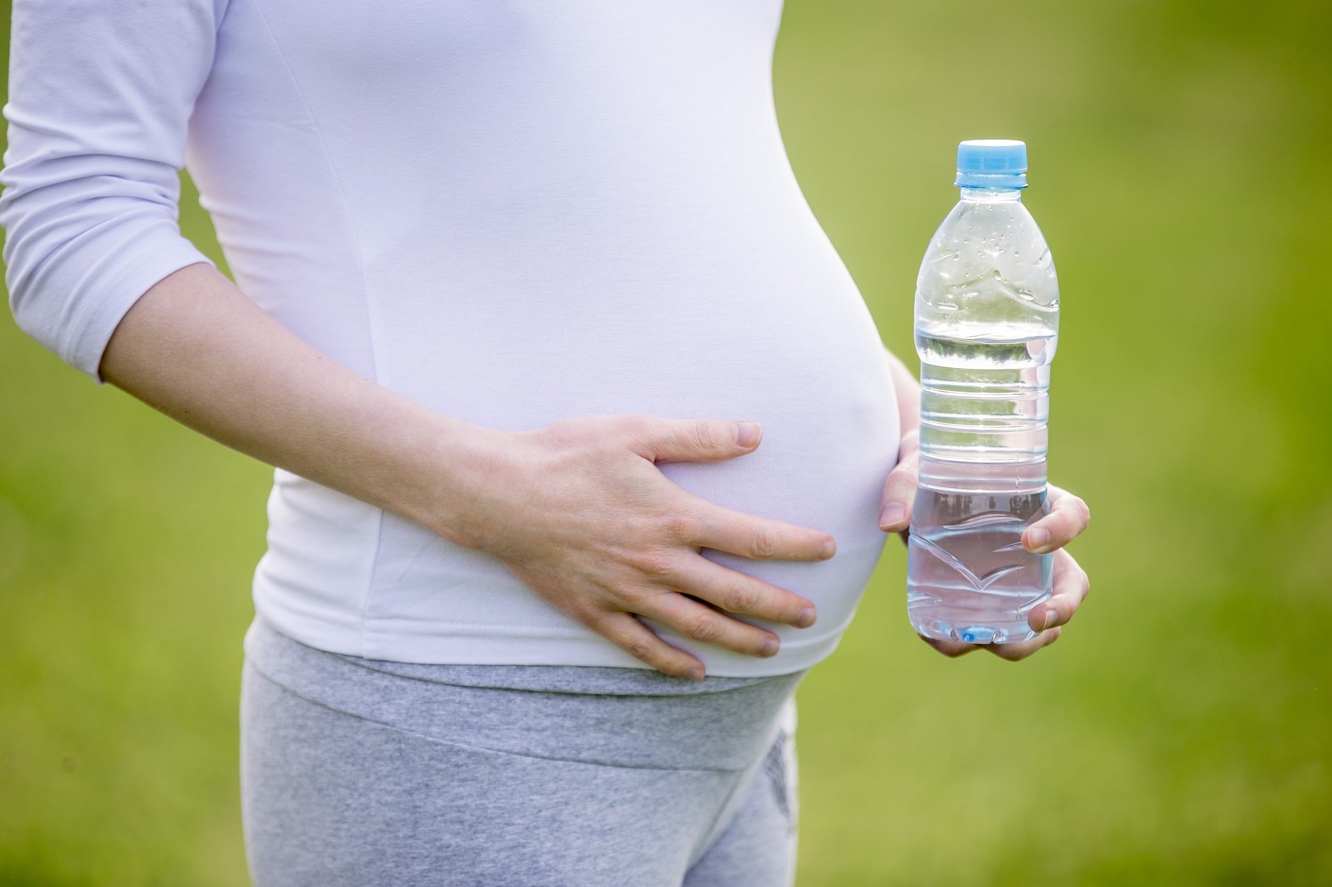 Воды беременность. Питьевая вода для беременных.