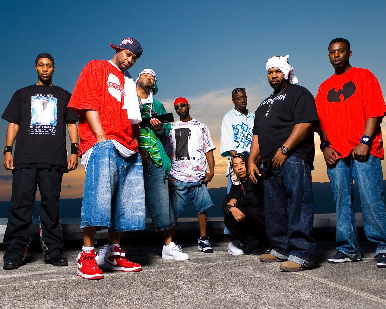 Компания рэп. Wu Tang Clan 1990-е. Хип хоп стиль в Америке 90е. РЭПЕРЫ Wu Tang Clan. Хип хоп США 90е.