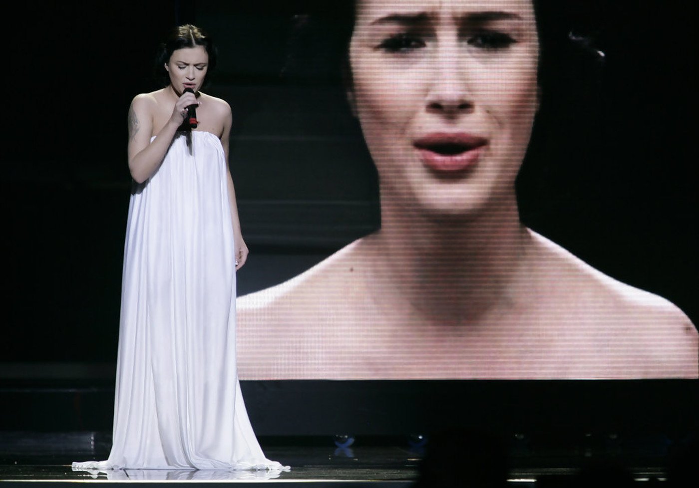 Певица Анастасия Приходько заявила об уходе со сцены