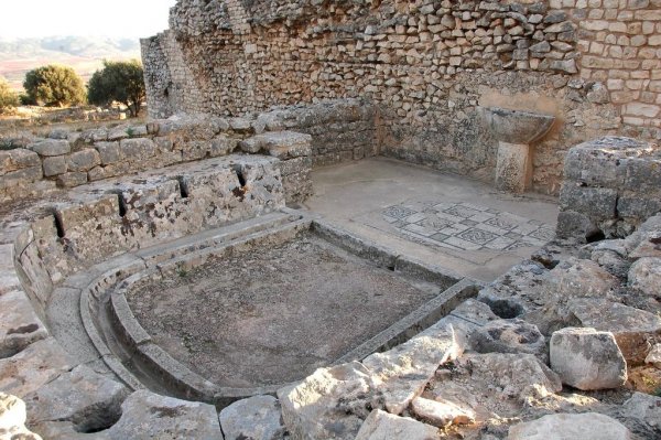 Археологи обнаружили в Турции древнюю канализацию, которая до сих пор работает