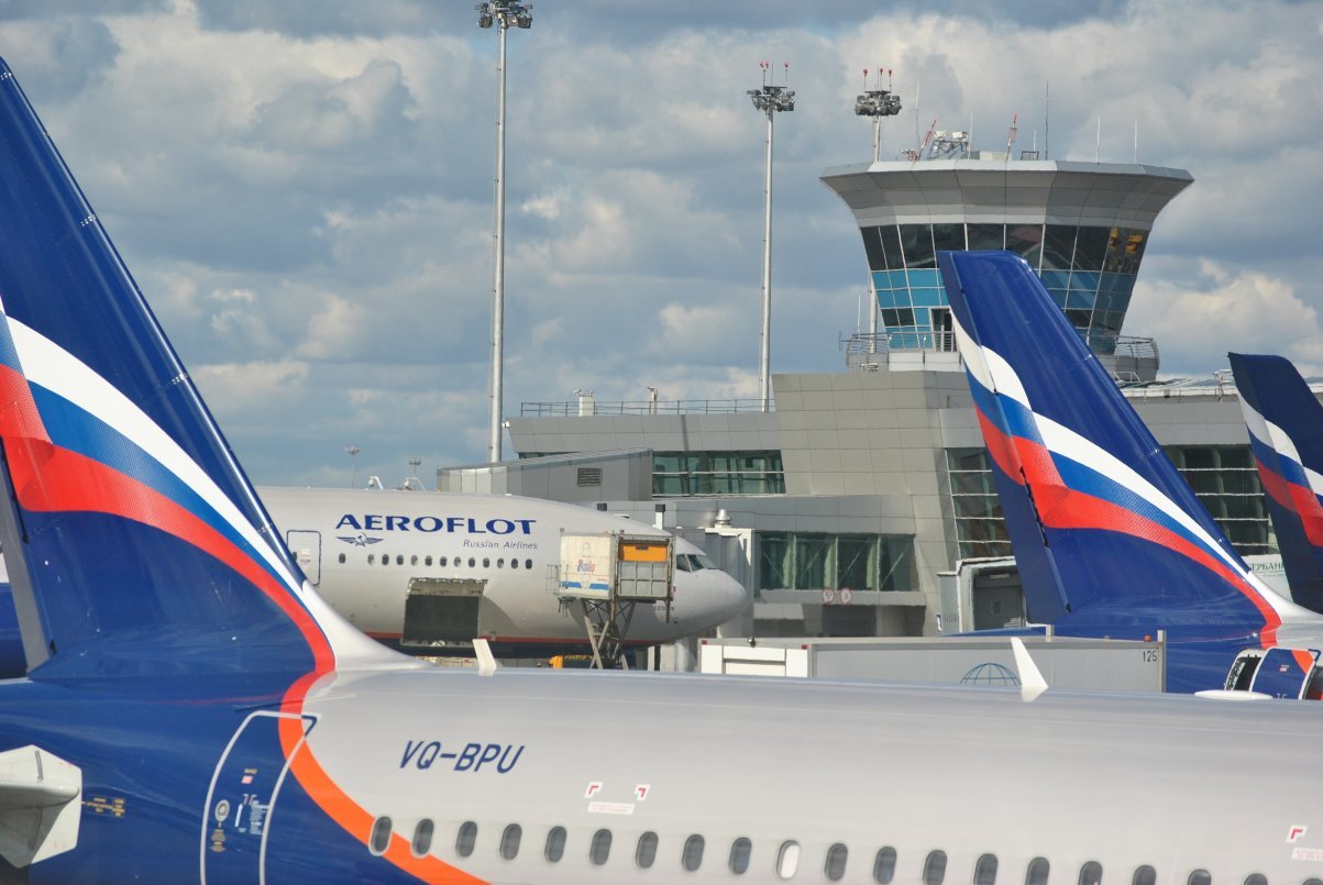 Самолеты аэропорты москва