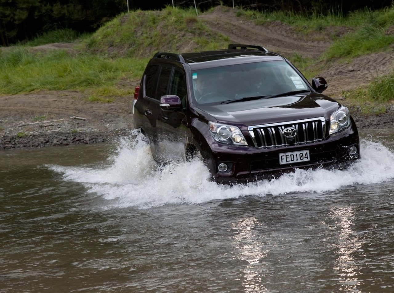 Расход прадика. Land Cruiser Prado 2012. Toyota Prado 2012. Toyota Prado TXL 2012. Тойота ленд Крузер Прадо 150 для бездорожья.