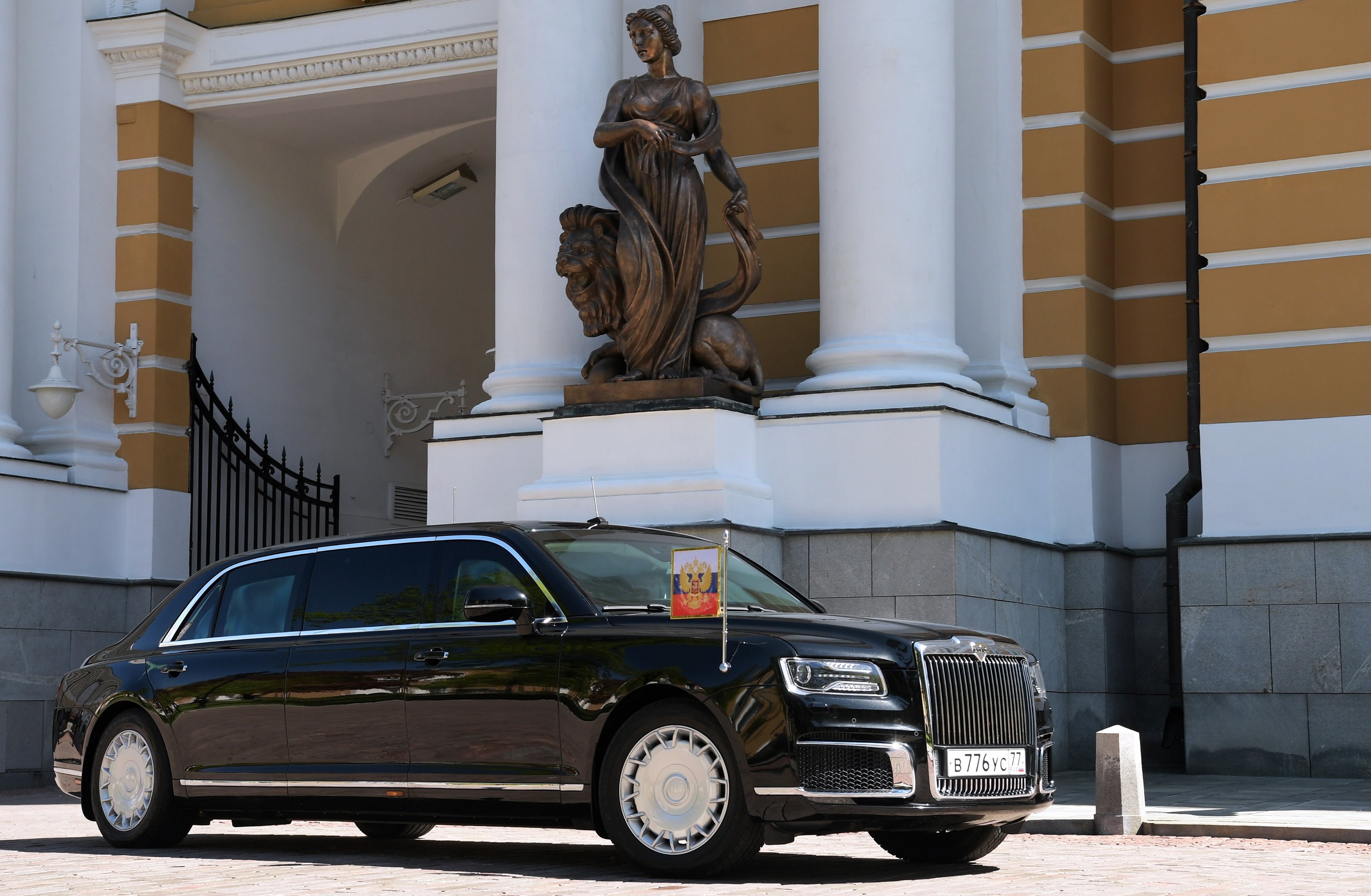 Модель кортеж. Аурус" l700.. Aurus-41231 «Сенат». Aurus Senat Limousine l700 салон.