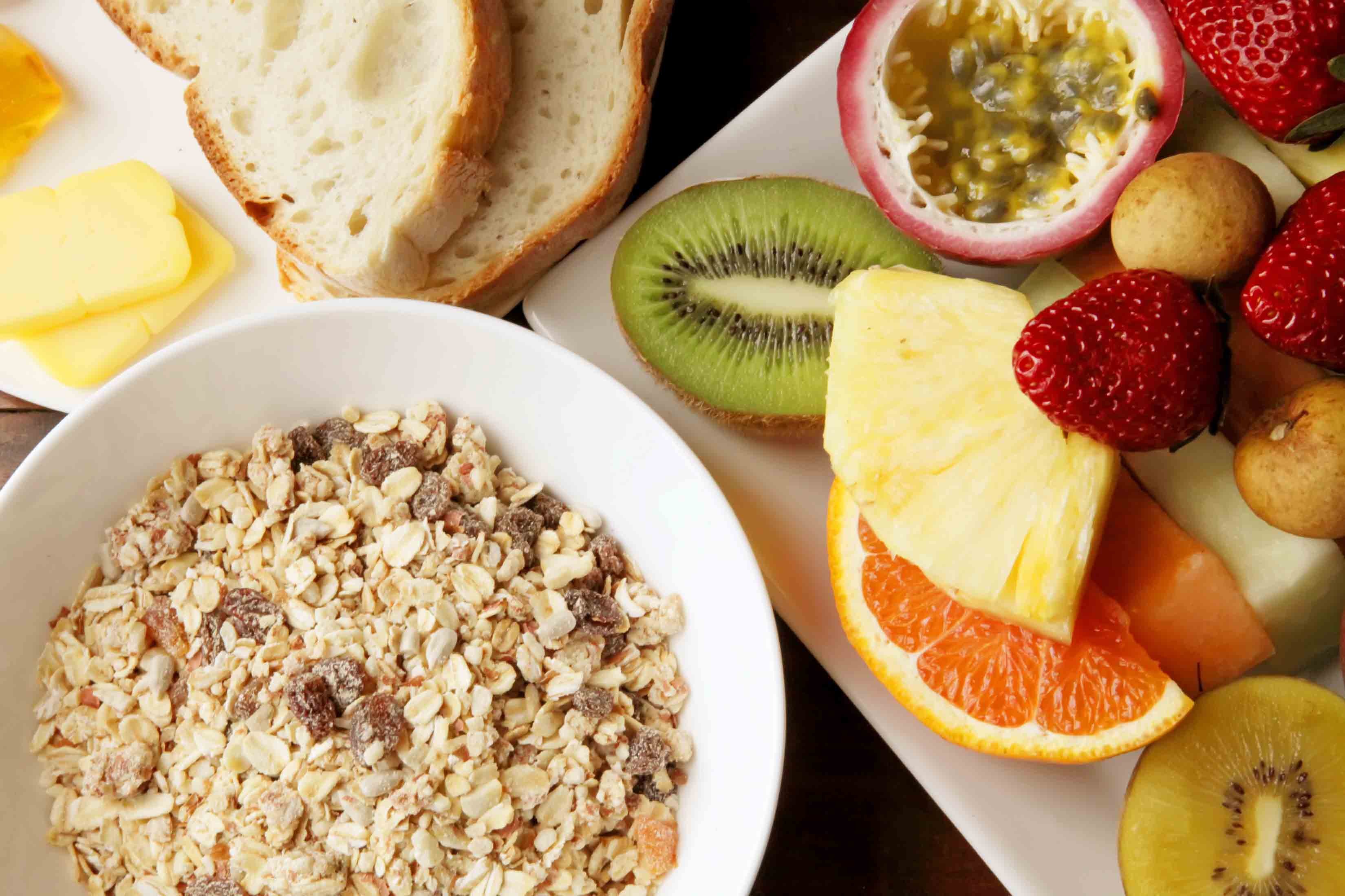 Какие продукты едят на завтрак. Вкусный и полезный завтрак. Здоровый завтрак. Правильное питание завтрак. Здоровый и полезный завтрак.