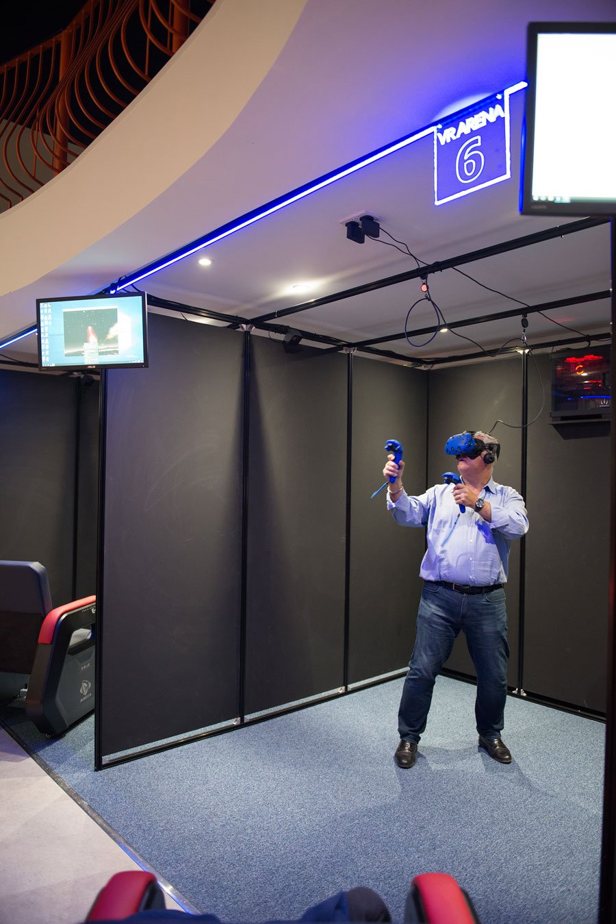 Арена виртуальной реальности. Комната виртуальной реальности. Виртуальная реальность киоск. Виртуальная комната.