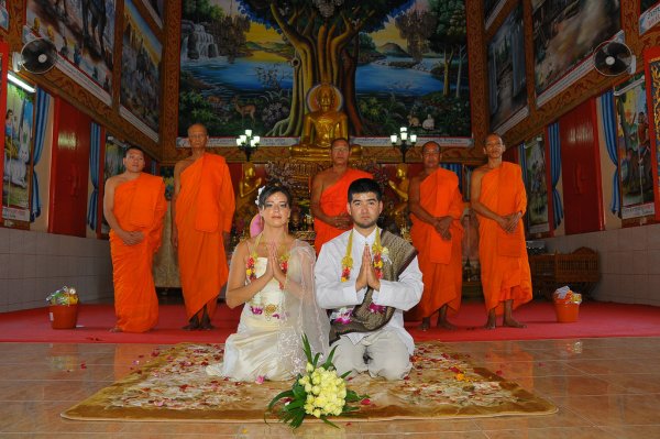 Свадьбу придется отложить: в Таиланде арестован мужчина, воровавший деньга на калым за невесту