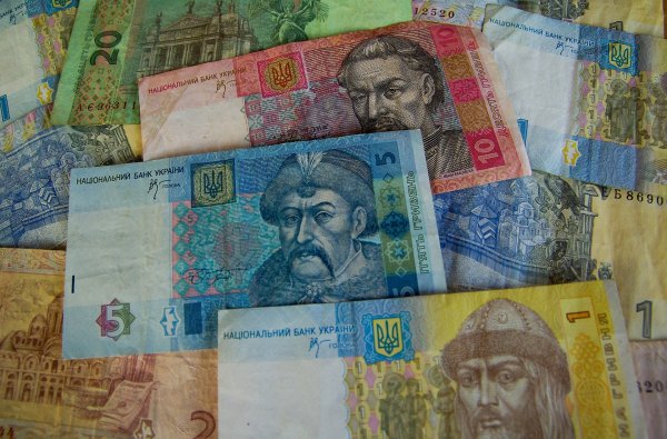Гройсман: в Украине за 3 года минимальная зарплата выросла в 3 раза