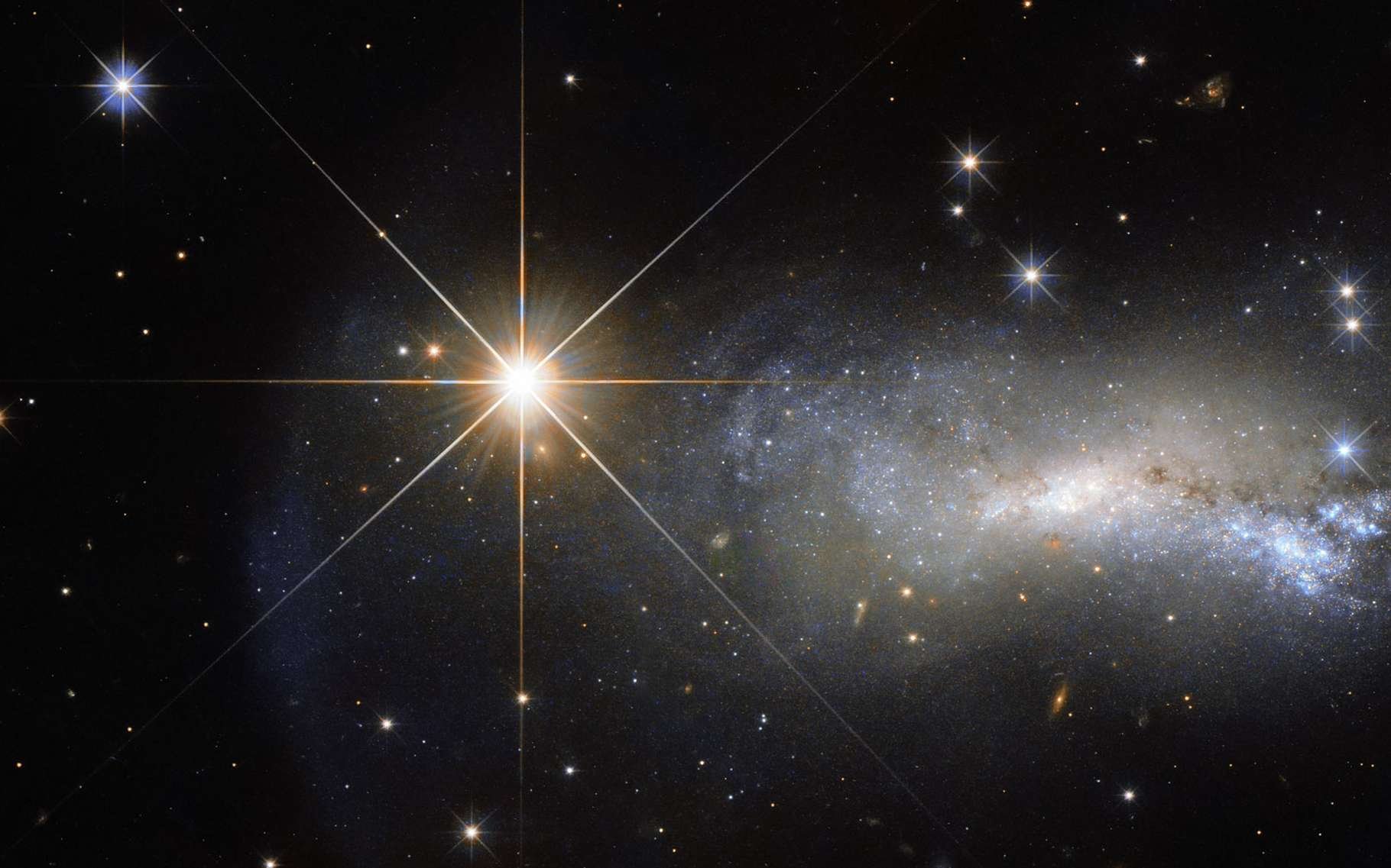 Сириус Хаббл. Космос звезды. Звезда с неба. Яркая звезда.