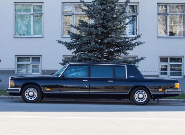 Новосибирец продаёт раритетный лимузин ЗИЛ за 16 млн рублей