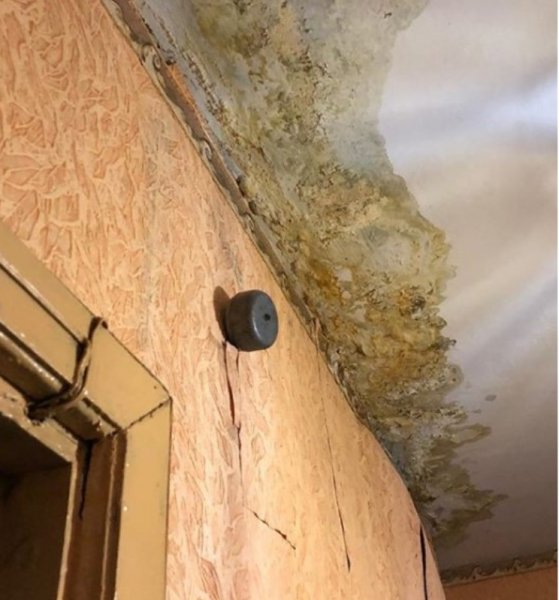«Крыша поехала»: Жители Тамбовской области жалуются аварийное состояние жилья