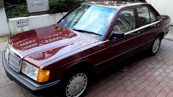 Привет из 80-х: Mercedes-Benz 190E с обкаточным пробегом продают за 4 миллиона