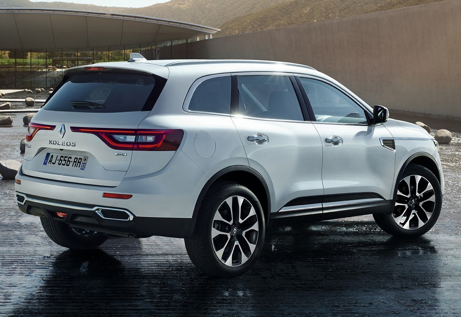 Renault koleos 2024. Рено Колеос 2016. Renault KOLEOS 2021. Колеос в Корее. KOLEOS длина.