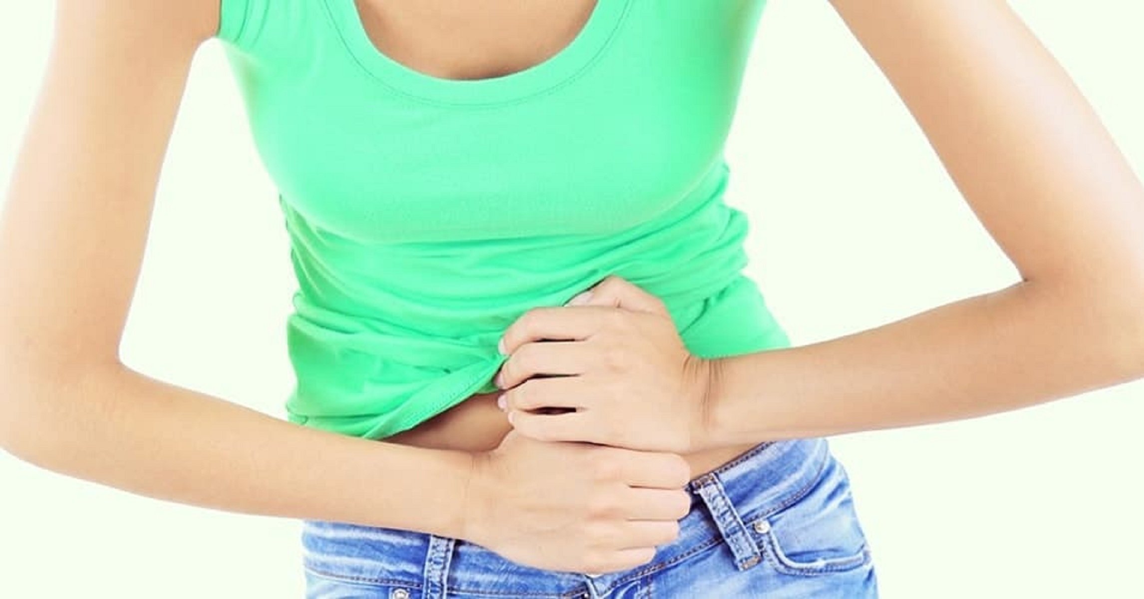 Врачи назвали лучшее лечение при вздутии живота