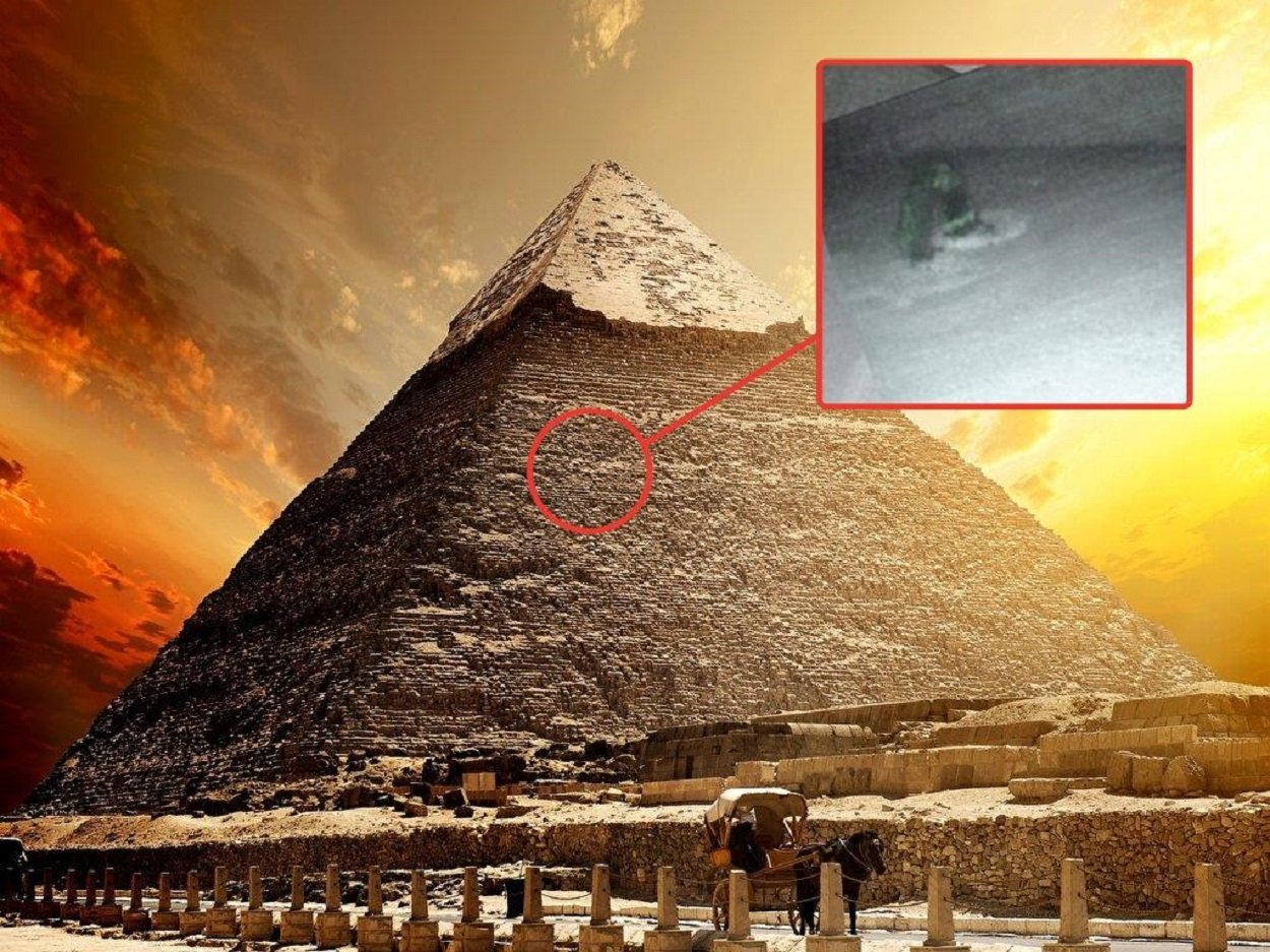 саркофаг у пирамиды хеопса