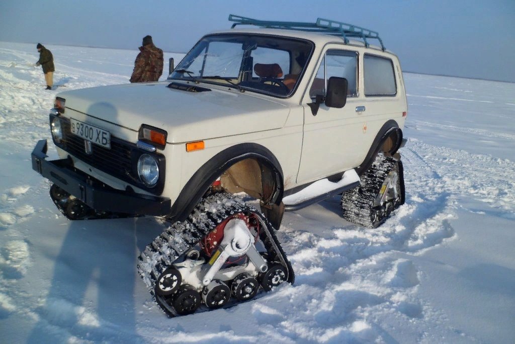 -   LADA Niva  