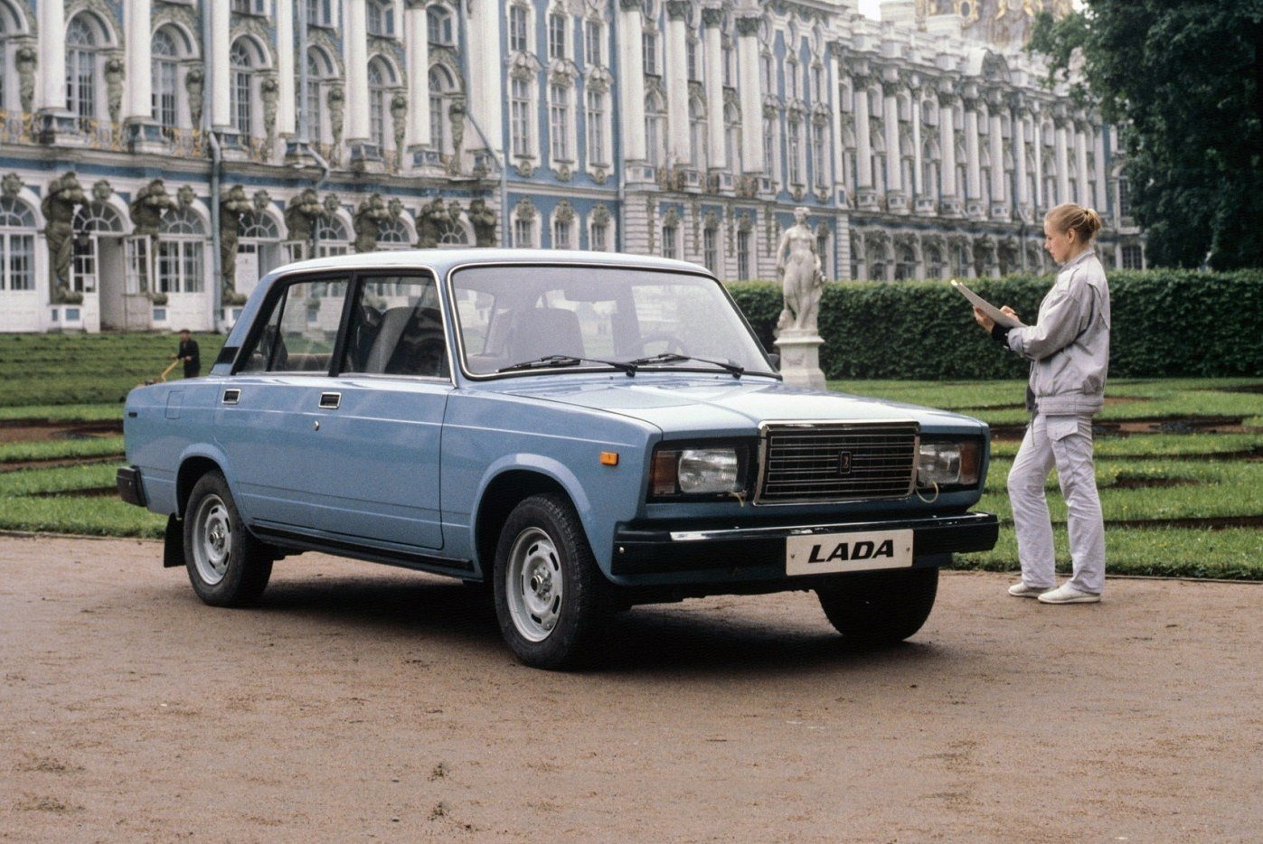 Ржавый тазик или идеальная повозка: Почему люди покупают ВАЗ-2106 в 2019  году?