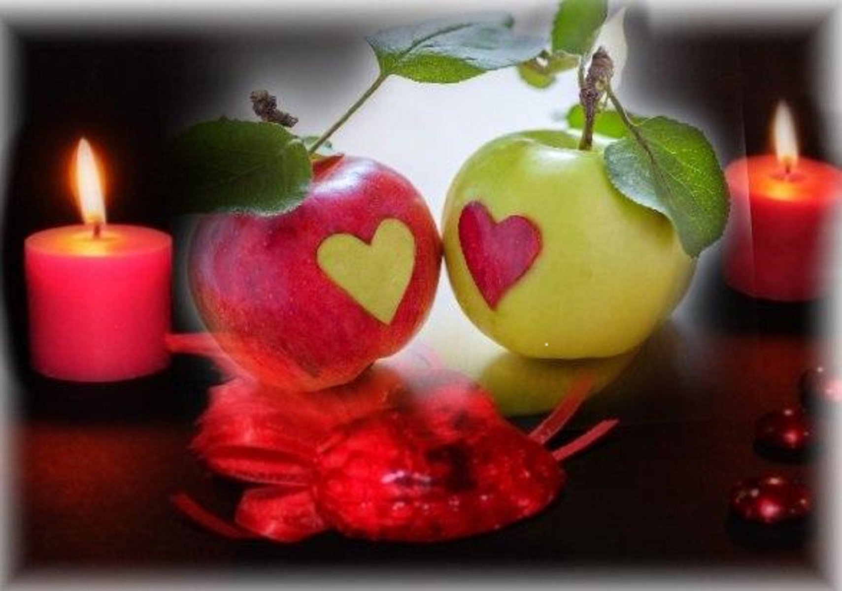 Пение яблоко. Яблоко любви. Фрукт любви. Люблю яблоки. Красная любовь яблоко.