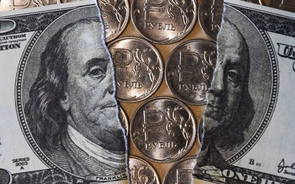 Доллар теряет доверие! Россия и Китай срочно избавляются от американской валюты