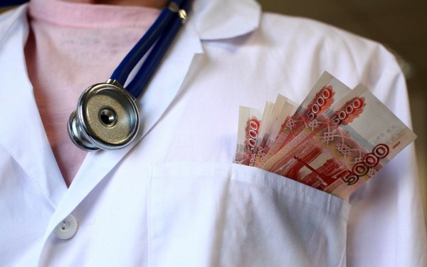 Власть с человеческим лицом: Губернатор Приморья отказался от зарплаты в пользу врачей