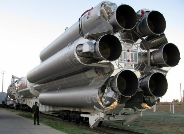 Роскосмос: На ракете Протон заменили бракованные комплектующие