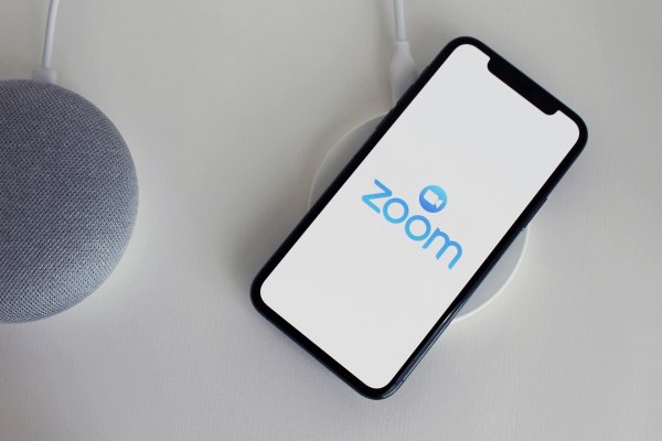 Zoom начинает отключать пользователей ради безопасной версии ПО