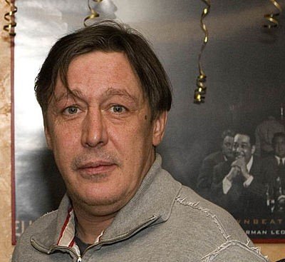 Супруга Михаила Ефремова отсудила у Жилищника 120 тыс. рублей