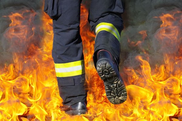 Пресс-служба МЧС сообщила о пожаре в Хабаровске, площадью 1.5 кв. метров
