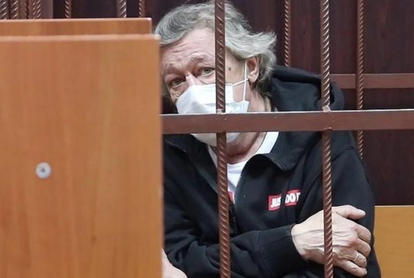 Адвокат об отказе представлять Ефремова: Не хочу выигрывать суд