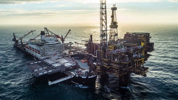 Компания Газпрома Северный поток-2 просит Данию смягчить требования к судам