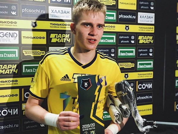 17-летний вратарь Ростова побил рекорд РПЛ по количеству отражённых ударов