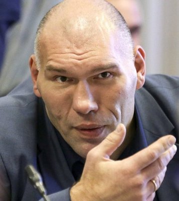 Валуев осудил Ефремова и назвал виновником ДТП