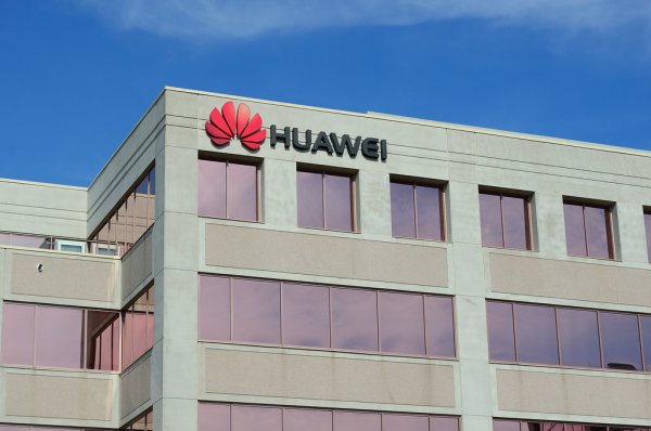 Новый смартфон Huawei Mate 40 получит скоростную зарядку на 66 ВТ